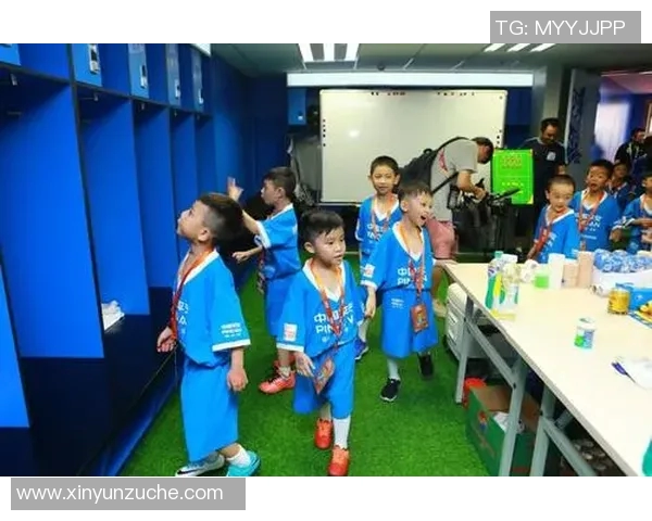 当足球球星脱下战袍回归家庭亲自上阵体验家务的别样精彩