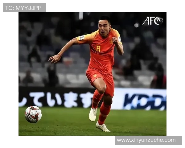 天下足球聚焦五大球星传奇辉煌 展现无与伦比的足球魅力与荣耀