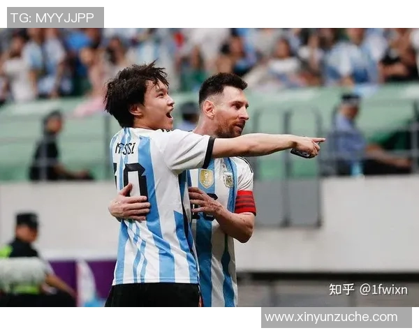 大度足球巨星以宽广胸怀赢得队友情谊与球迷尊敬